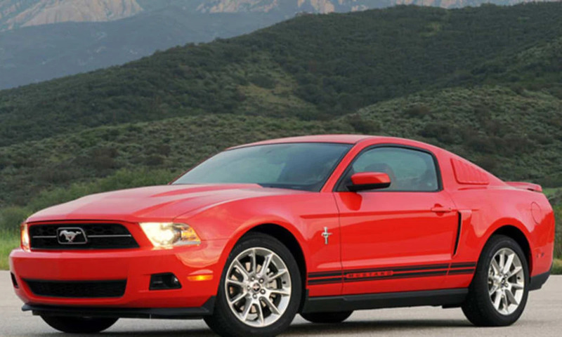 V8 vs V6 Mustang